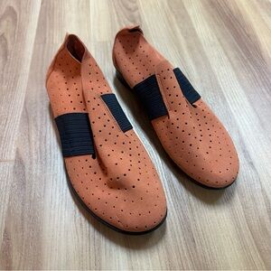 Bussola Orange and Black Perforated Flats